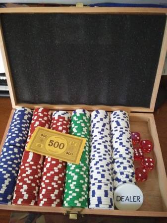 POKER CHIP ADDITIONAL SET 300 Clay Pieces/Dealer Chip & Dice 1