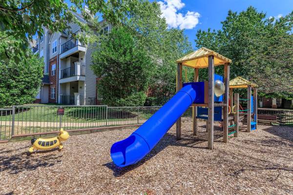 $2,205 / 2br - 1081ft2 - Situated in Alexandria!, 2B/2B, Soothing Spa (5901 Coverdale Way, Alexandria, VA)63896508832643121