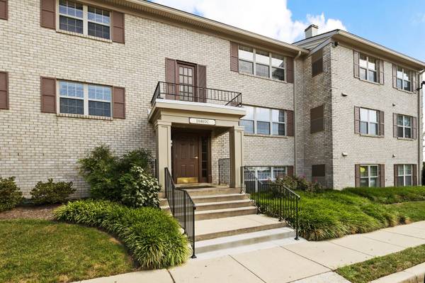 $1,710 / 1br - 850ft2 - 1 Bed, Dishwasher, Minutes to Metro Rail and UMD63896277516547122