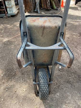 2 Wheelbarrows 1