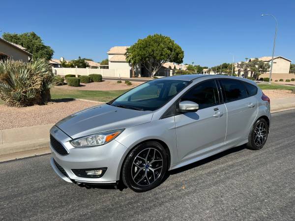 2016 Ford Focus SE*Deportivo*Cargado* Cámara de retroceso*Aire acondicionado frío*Neumáticos nuevos* - $5,000 (Chandler)63616973524481123