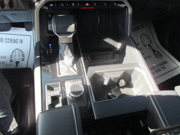 2024 Toyota Tundra CrewMax Limited - Photo 15