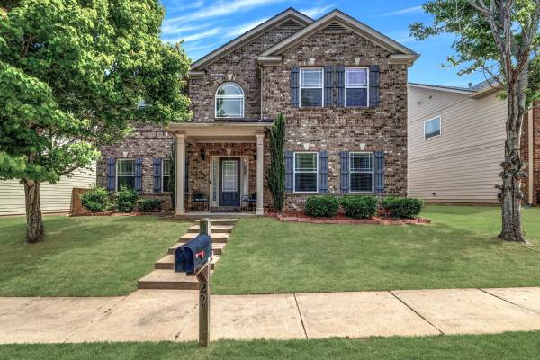 $429,900 / 4br - 3043ft2 - Fresh Updates + Great Location! 4BR/3BA Home in Bullsboro Crossing (Newnan)63921560422530120