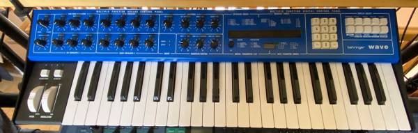 Behringer Wave 1