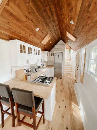 $2,100 / 1br - 350ft2 - Adorable Corralitos Tiny House! (watsonville)63879905827073122