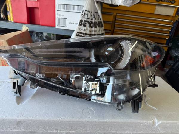 2021 Mazda CX-5 Left Headlight 1