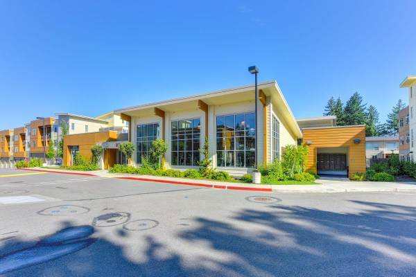 $2,458 / 1br - 744ft2 - Package Receiving, Private Balcony/Patio, On-Site Maintenance (NE 8th Street)63808008560129124