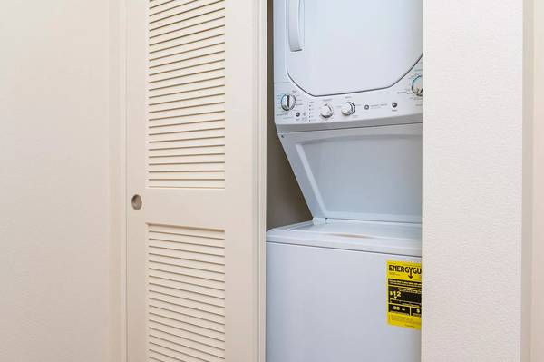 $1,353 / 1br - 432ft2 - Make yourself at home in comfort and style! 1 Bed / 1 Bath 432 SqFt (Vancouver)63777384968579122
