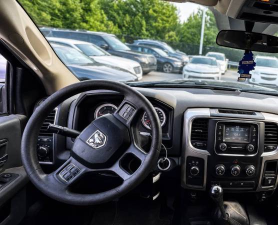 2018 RAM Big Horn 4dr - Photo 14