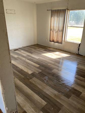 Squeaky clean home cleaning services 1