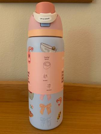 Owala "Prepárate para el picnic" Edición Limitada UO 32 oz Free Sip agotada - $85 (Bothell)63471322661507121