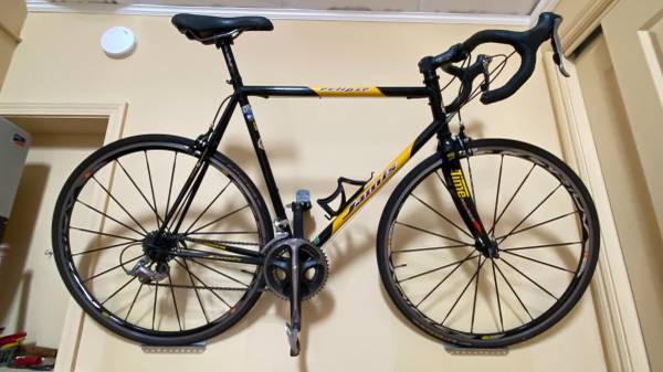 Super lightweight Jamis Eclipse road bike 1