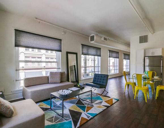 $2,695 / 1br - 1 MONTH FREE - Parking Structure, Distinct Plans - Near the Freeway (Gaslamp Quarter / Downtown)63998603722499121