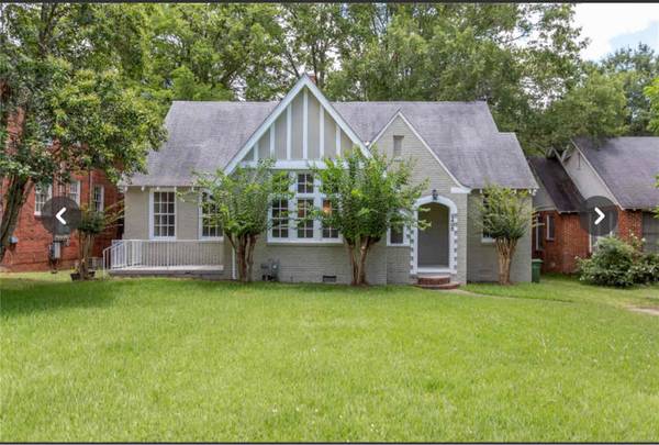 $2200.00 / 4br - 2500ft2 - Spacious and modernized home with great new updates.64032132967041120