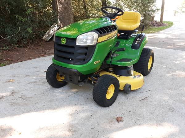 John Deere D100 Mower 1