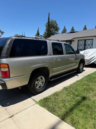 Chevy suburban 4x4 for sale - $2,000 (Granada Hills)63618171422083122