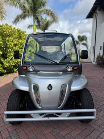 2012 GEM e6 - $10,400 (Safety Harbor)63470239987841123