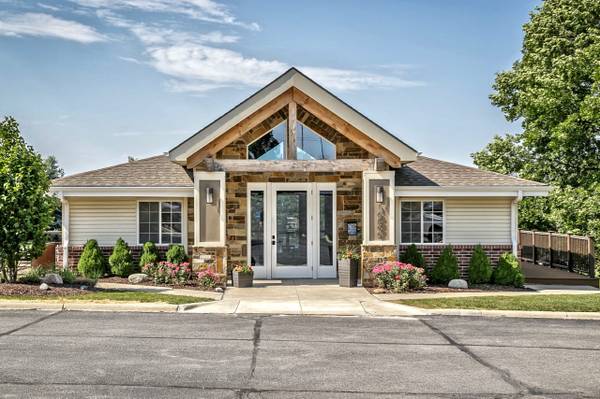 $1,290 / 1br - 753ft2 - Spacious 1 bed 1 bath apartment available now (Omaha)63681714290819120
