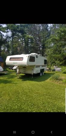 19ft 5th wheel camp 1