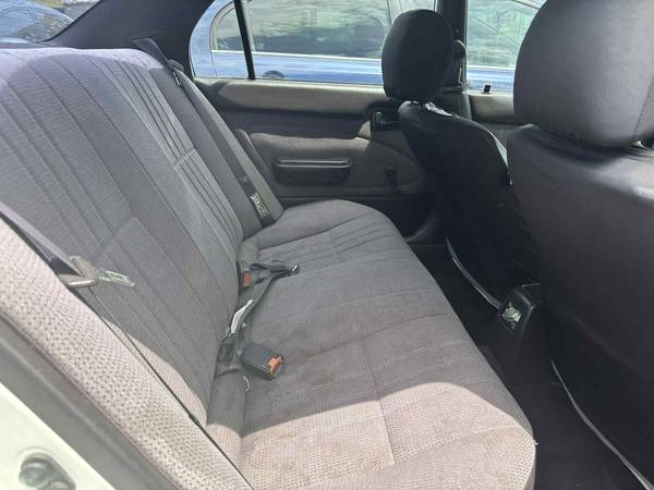 1995 Toyota Corolla - $1.995 (Tampa)63443391572099123