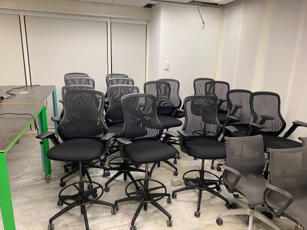 Knoll Regeneration Drafting stool bar height 1