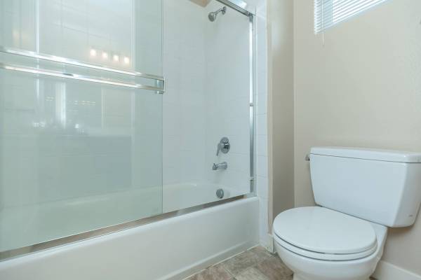 $925 / 1br - 2060 Leavenworth St,@# San Francisco, CA (russian hill)63888988892545124