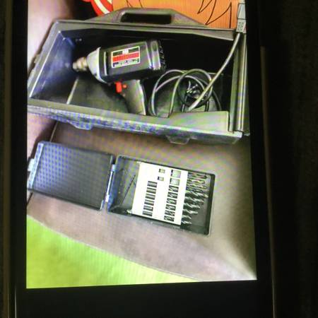 CRAFTSMAN 3/8” DRILL WITH CASE AND BITS 1