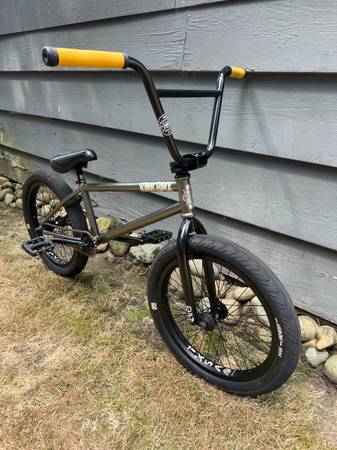 KINK MUDRUNNER BMXフレーム Sneak Peek: Kink - Mudrunner Frame