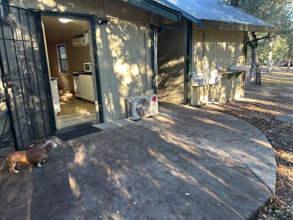 $1,000 / 1br - 430ft2 - Studio apartment very private (Cottonwood)63972383211907124