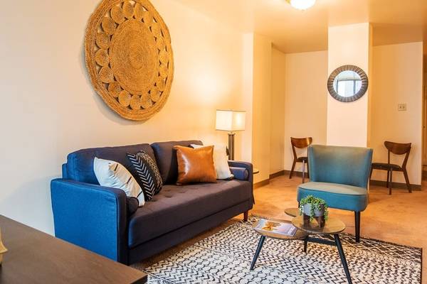 $1,599 / 1br - 1 BD, Central A/C, On-Site Maintenance (111 Fifth Ave, Pittsburgh, PA)64013370037122124