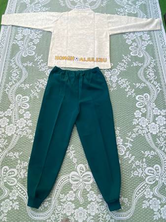 Boy 2-Piece Sweatshirt and Pants Set 1