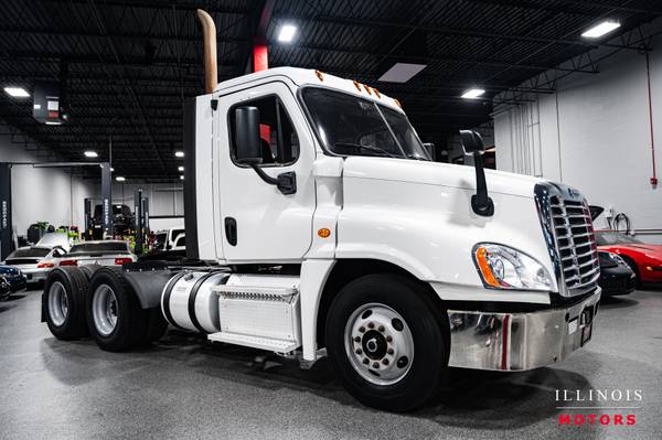 2018 Freightliner Cascadia 125 T/A Cabina Diaria - $13,80063623466175489124