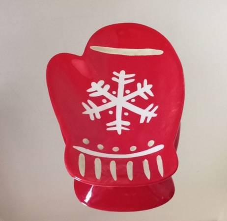 Hallmark Christmas Red Snowflake Holiday Mitten 1