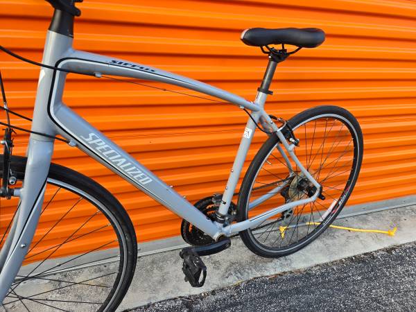 Specialized Sirrus Hybrid Large 57cm 1