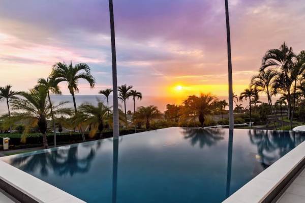 $11 / 4br - Kona Koa House by Gather: Oceanview 3BR Estate w/ Heated Pool & BBQ (Kailua Kona)63939662849154121