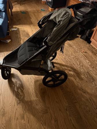 Bob Wayfinder Stroller 1