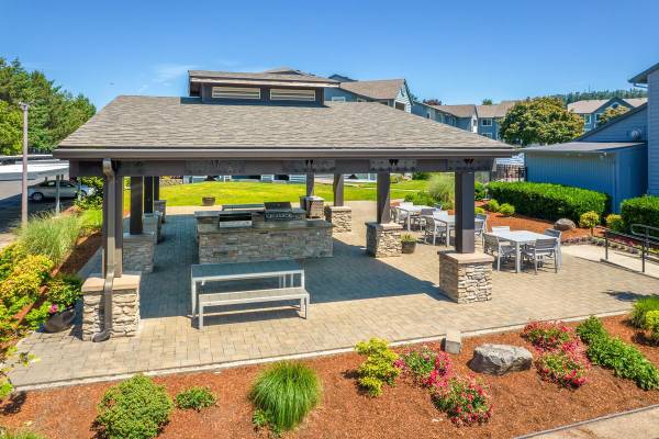 $1,452 / 2br - 792ft2 - Outdoor BBQ, On-Site Laundry Facilities, Community Clubhouse (Happy Valley, SE Portland, Milwaukie, Clackamas, Portla)63842022789377120