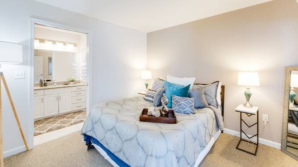 $1,650 / 2br - 716ft2 - Expansive Sundeck And Lounge, Storage Space, Kitchen (200 Skidmore Blvd, Gaithersburg, MD)63779418955907123