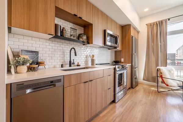 $2,485 / 1br - 594ft2 - On-Demand Fitness and Rooftop Firepit Lounge (Seattle)63850637567491124