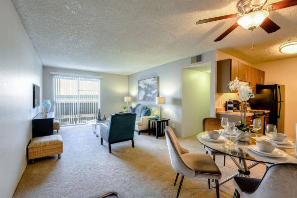 $1,290 / 2br - 805ft2 - Upgraded One and Two-Bedroom Apartments Available, Playground (Vista Grande)63658179495939122