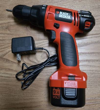 Black+Decker 9.6V Power Drill 1