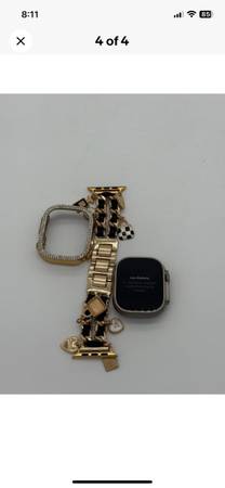 Trade or sel Womens apple watch ultra 2 band 1