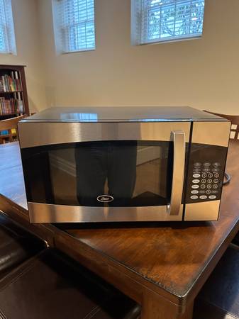 Oster Microwave 1
