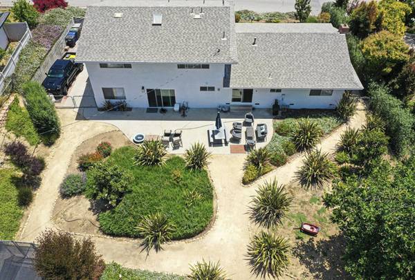 $1,349,000 / 4br - 2598ft2 - 🚨 $150,000 Price Drop! – Custom Ventura Home with Orchard & Ocean Vie (Ondulando Community, Ventura)63800567411073121