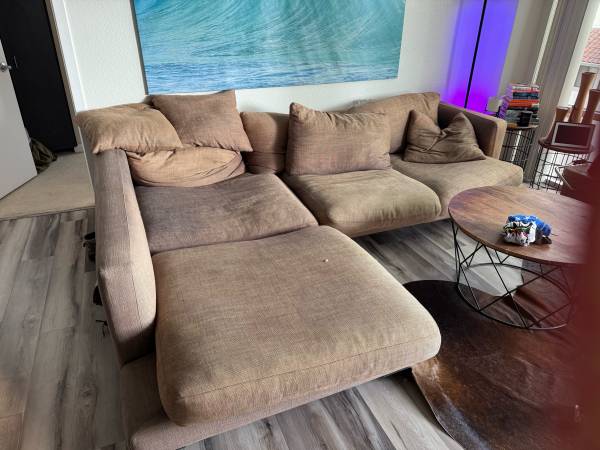 Free couch 1
