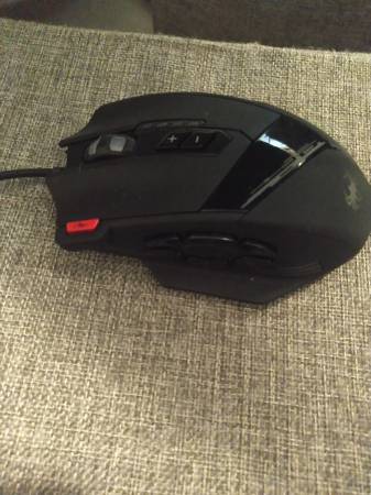 Zolotes Custom Gaming Mouse 1