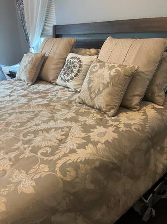 King size comforter, bed skirt and shams 1