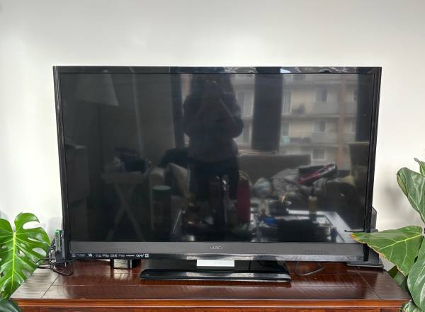 42” Vizio Smart TV 1