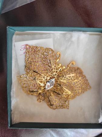 Jane HBA signed Butterfly Brooch - gold tone w rhinestone (1998) 1