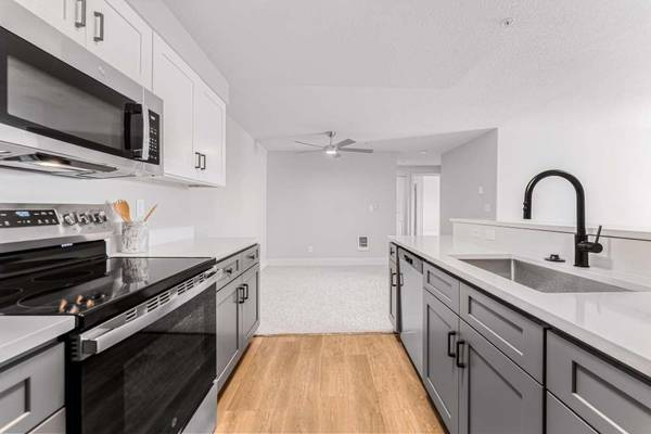 $1,831 / 1br - 694ft2 - Dishwasher, 1/BD 1/BA, Portland OR (11785 NW Timberview Ln, Portland, OR)63831398422913123